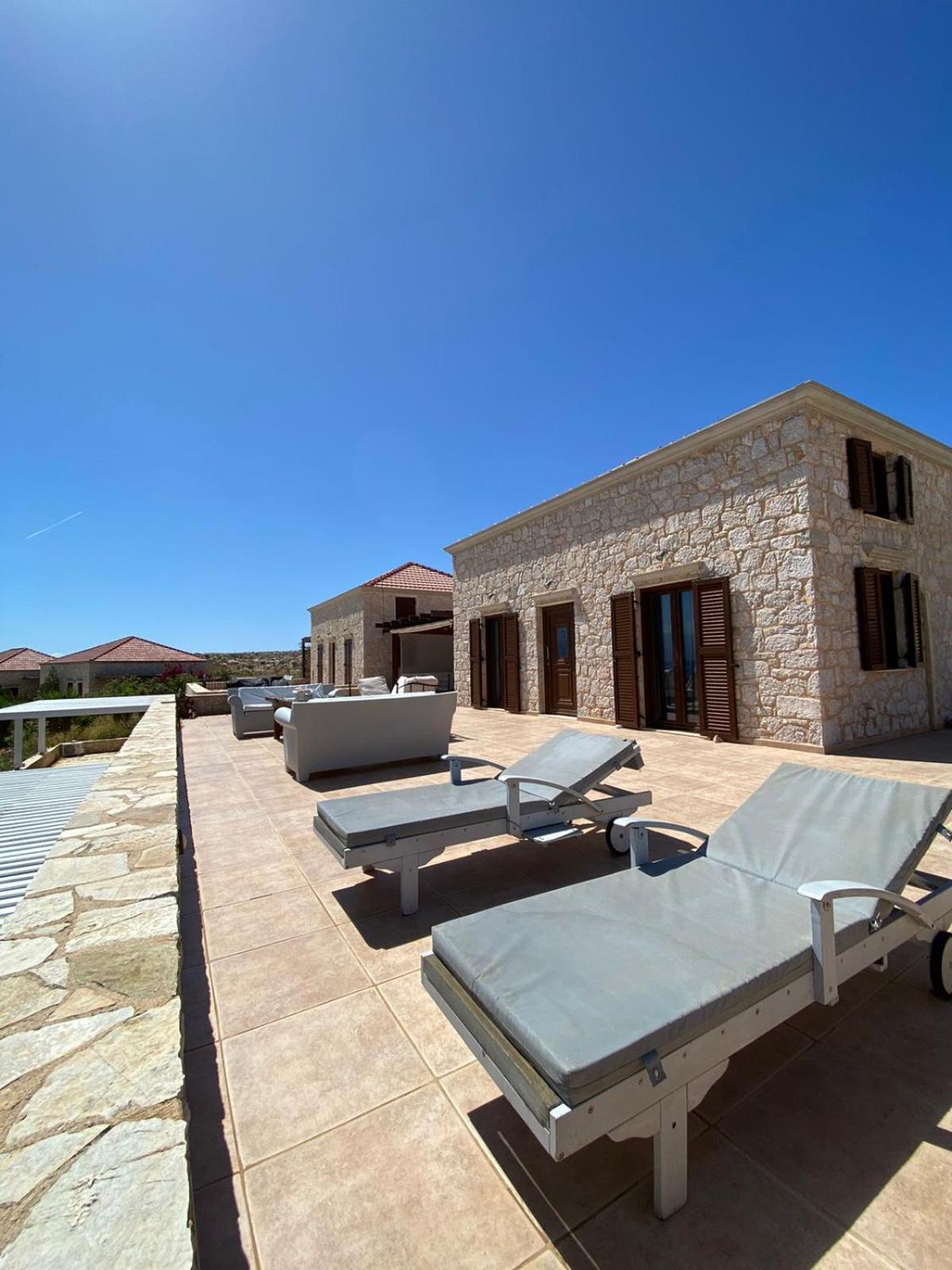 Villa Aristoteles Chalki Town Exterior foto